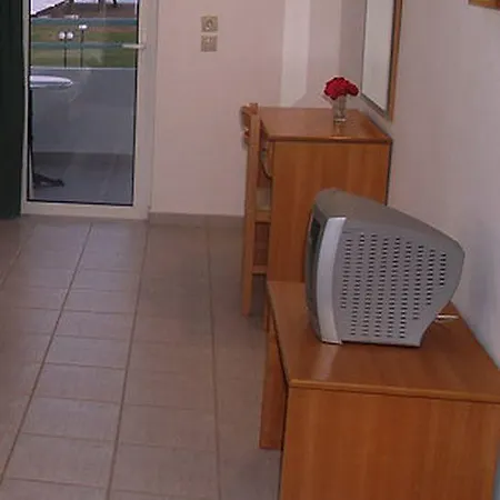 Stafilia Szálloda Lárdosz